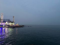 -北戴河碧螺塔海上酒吧公园
