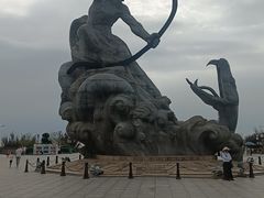-巴陵广场