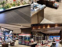 -凤凰国际书城(凤凰广场店)