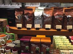零售区-星巴克臻选(广州太古汇店)