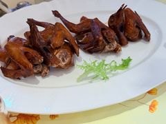 红烧乳鸽-惠食佳(滨江大公馆店)
