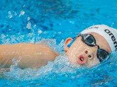 -奥冠体育华师附中恒温游泳馆