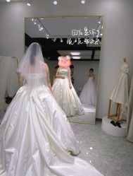 -不晚国际婚纱礼服