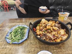 炕锅羊排-老钟家烤羊排·敦伊阁清真餐厅胡羊焖饼