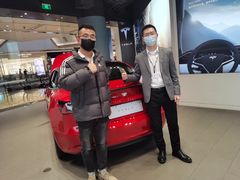 -TESLA 特斯拉(上海太古汇体验店)