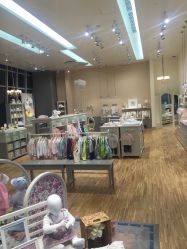 点击看大图 -丽婴房(七莘路店)