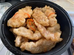 -老码头黑皮肘子锅包肉(赣水路店)