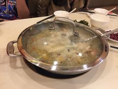-一席地·本地鸡窝·杭帮鸡火锅(萧山银隆百货店)
