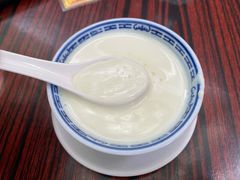 香滑凤凰奶-周大娘牛乳(旧寨古村总店)
