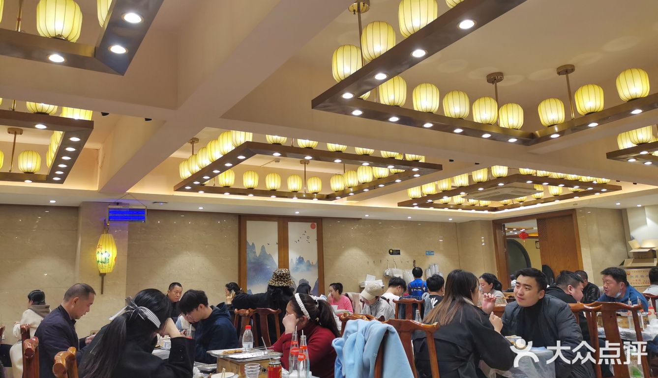 打卡“汉阳最好吃的烧烤”！[胜利]