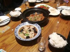 -泉畔人家·老济南经典鲁菜(大明湖店)