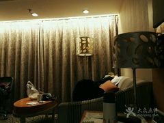 -北京丽亭华苑酒店