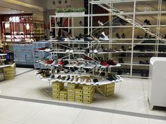 -云柏鞋业(十里堡店)