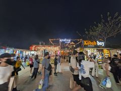 -席娜卡琳火车铁道夜市