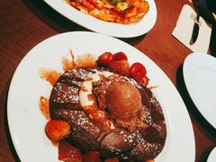 -12 Rocks Beach Bar Cafe