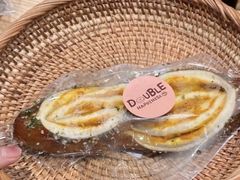 -DOUBLE HAPPINESS 双喜面包咖啡