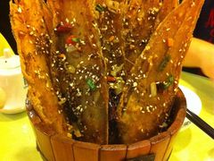 木桶目鱼-大眼锅贴水饺(河东店)