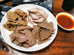 -陆记牛庄·碳锅龙虾烧烤(爱上花园店)