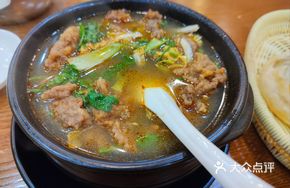 Pure Lean Pork Crispy Meat in Clay Pot