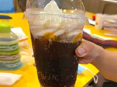 甜品站可乐麦炫酷-麦当劳(洪山商场店)