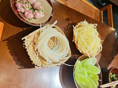 -黔有有贵州酸汤夺夺粉火锅(五味十字店)