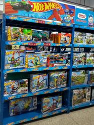 -逝水玩具折扣店