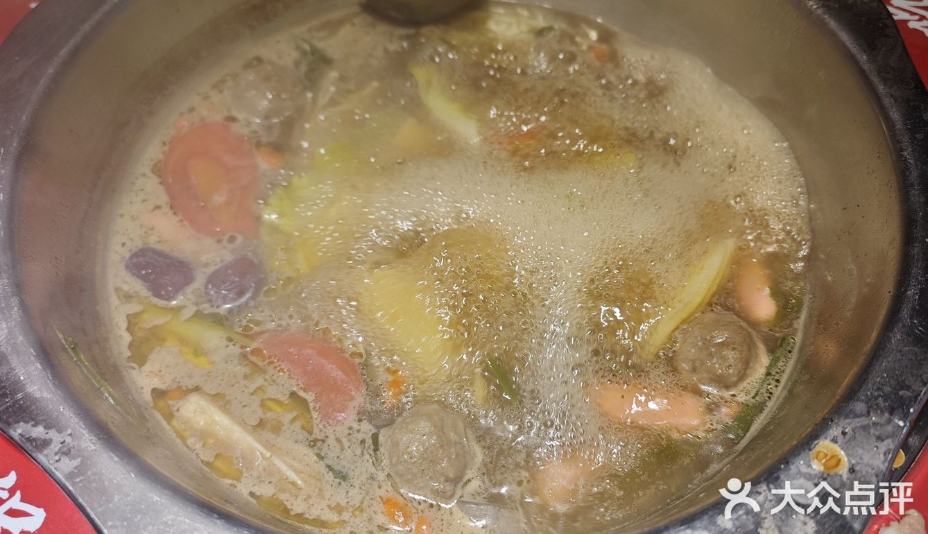  探店小牛滚滚