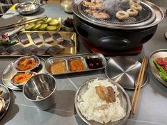 -围炉肉舍丹东海鲜烤肉·烤活鳗(步行街店)