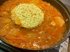 部队火锅-HONGA HONGA雄家(曹路店)