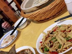 -天乐农家鱼头王(天目湖店)