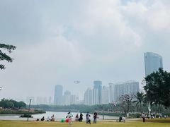 -万绿园