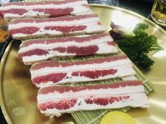 -臻牛烤肉