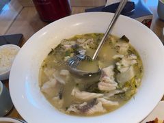 -严记小天府酸菜鱼(西四路店)