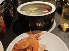 -钱小奴海鲜自助黑金店(杭州滨江龙湖店)