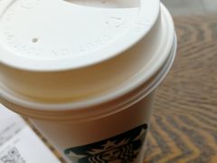 -星巴克臻选(盐城金鹰聚龙湖店)