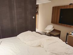 -如家精选酒店(苏州火车站苏锦地铁站店)