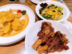 金牌酱棒骨-上关雪東北菜(中房金谊店)