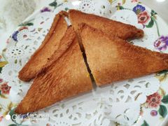 咖喱吞拿鱼角-喜莲咖啡