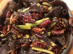 黄牛肉干巴-滇香肴·云南菜蒸汽石锅鱼(云南北路店)