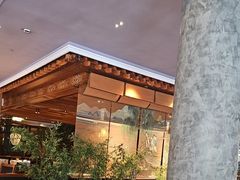 -八府香鸭·啫啫煲(华山路店)