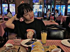 -鲨鱼美式餐厅酒吧Sharky