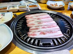 -唯成•韩国炭火烤肉 유성고기