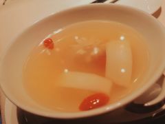 鲍鱼椰子炖鸡汤-丽思卡尔顿酒店-天泰轩中餐厅(大沽北路店)