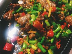 铁板牛肉-老妈私房鱼头(欧洲城店)