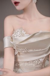 -艾米丽婚纱礼服