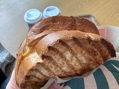 -星巴克臻选(盐城金鹰聚龙湖店)