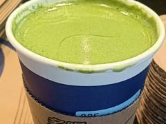 抹茶蛋糕拿铁-瑞幸咖啡(未来国际大厦店)