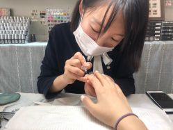 -赫本轻奢美颜中心