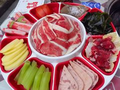 -赵美丽·重庆社区火锅·直营店(火车东站·中豪国际店)