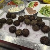 必吃榜海鲜餐厅—第一次有人给剥虾